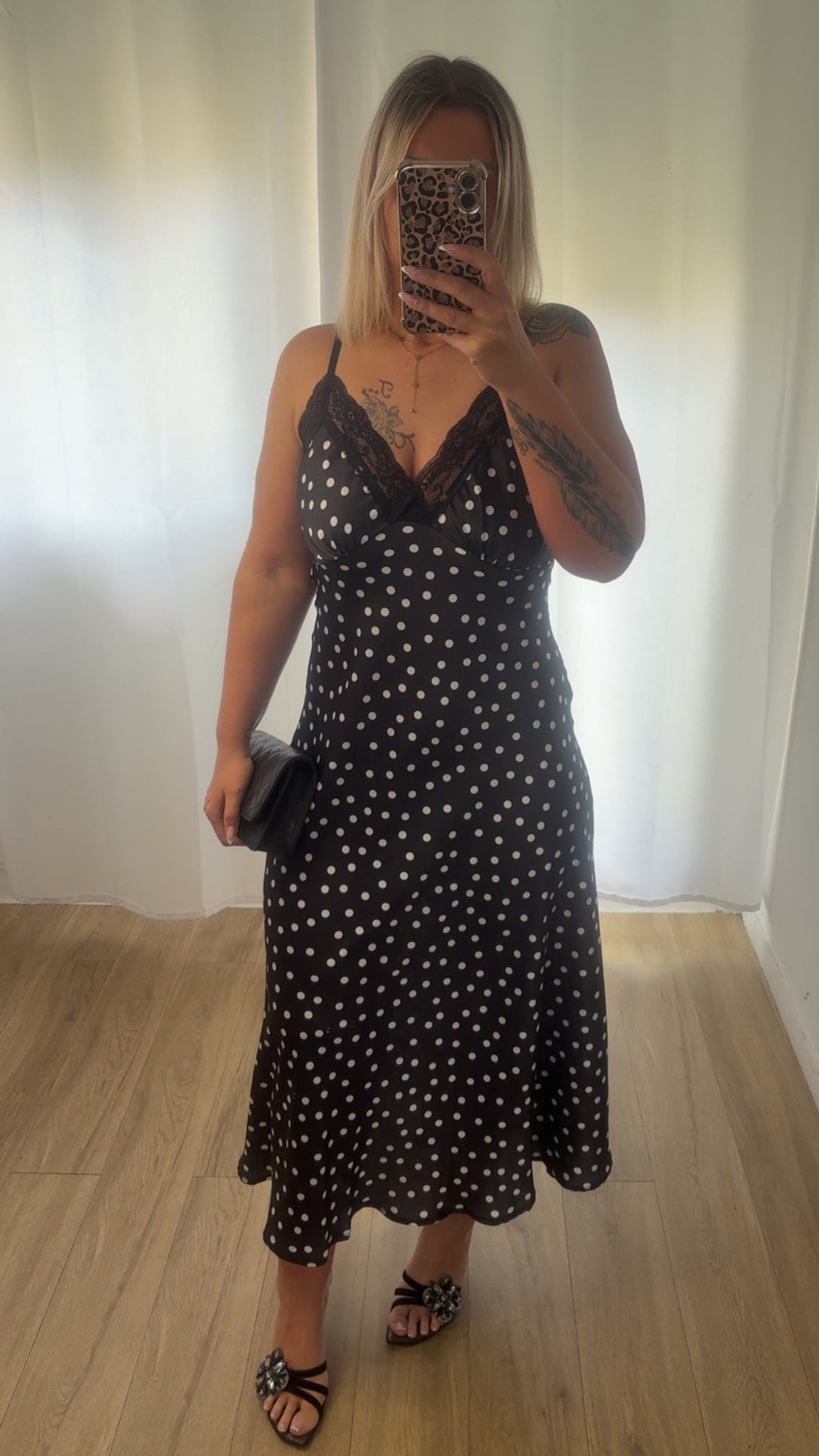 Robe Hina noir