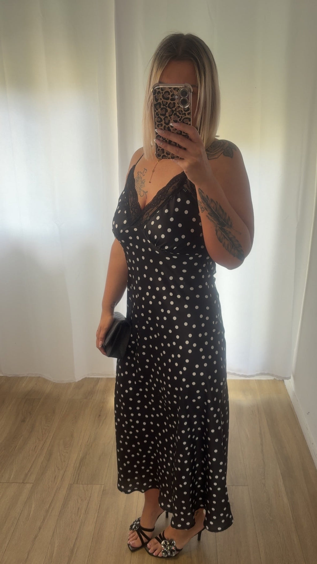 Robe Hina noir